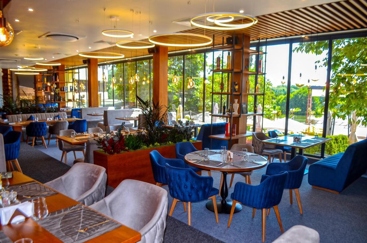 Park Hotel Stara Zagora Zewnętrze zdjęcie Restaurant in the hotel